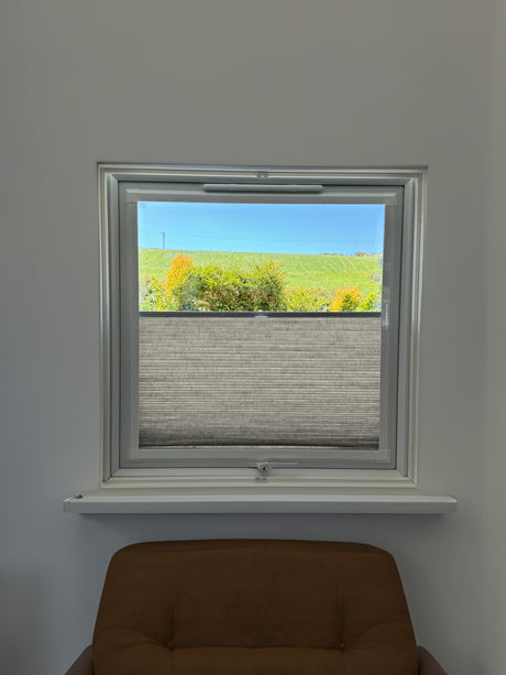Perfect Fit Duette® Blind Dim Out Spaghetti - Blinds4All.co.uk