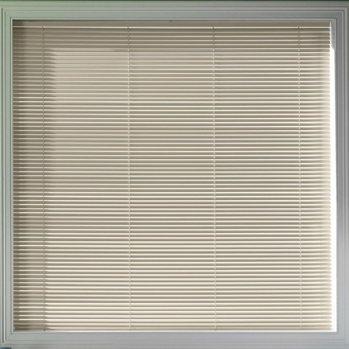 Cream 25mm - Blinds4All.co.uk