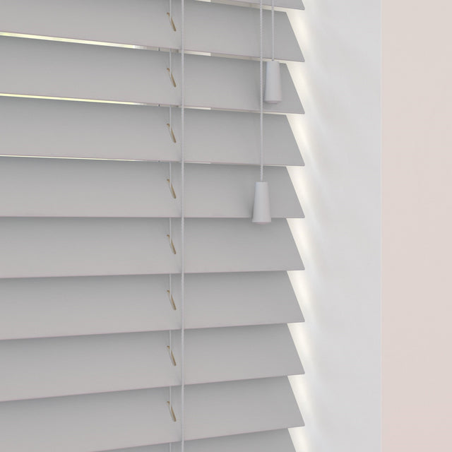 Kalm 50mm - Battery Powered Tilt - Blinds4All.co.uk