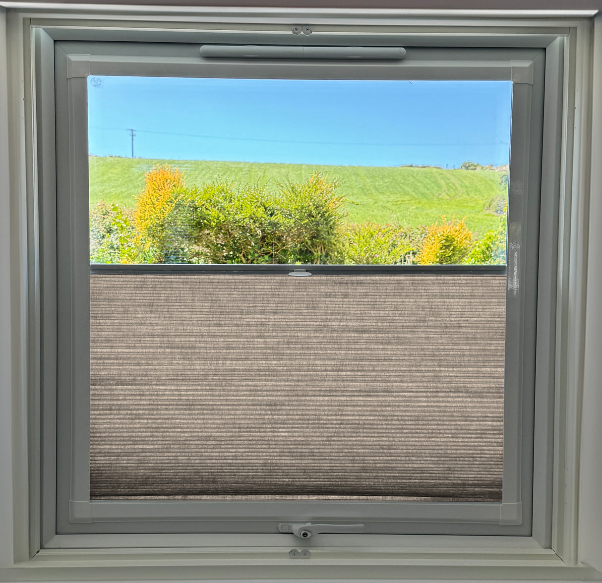 Perfect Fit Duette® Blind Dim Out Oyster