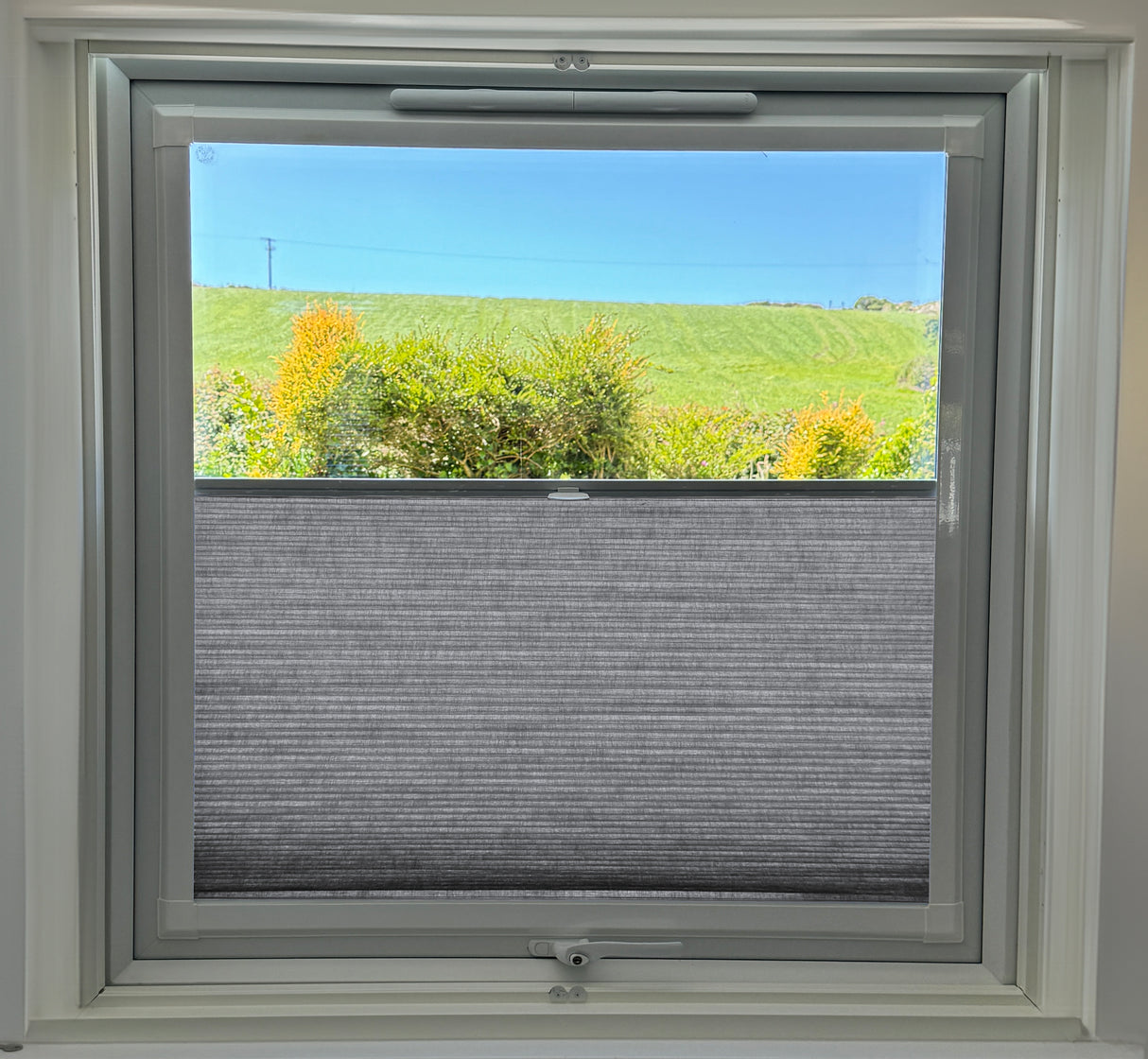 Perfect Fit Duette® Blind Dim Out Raven