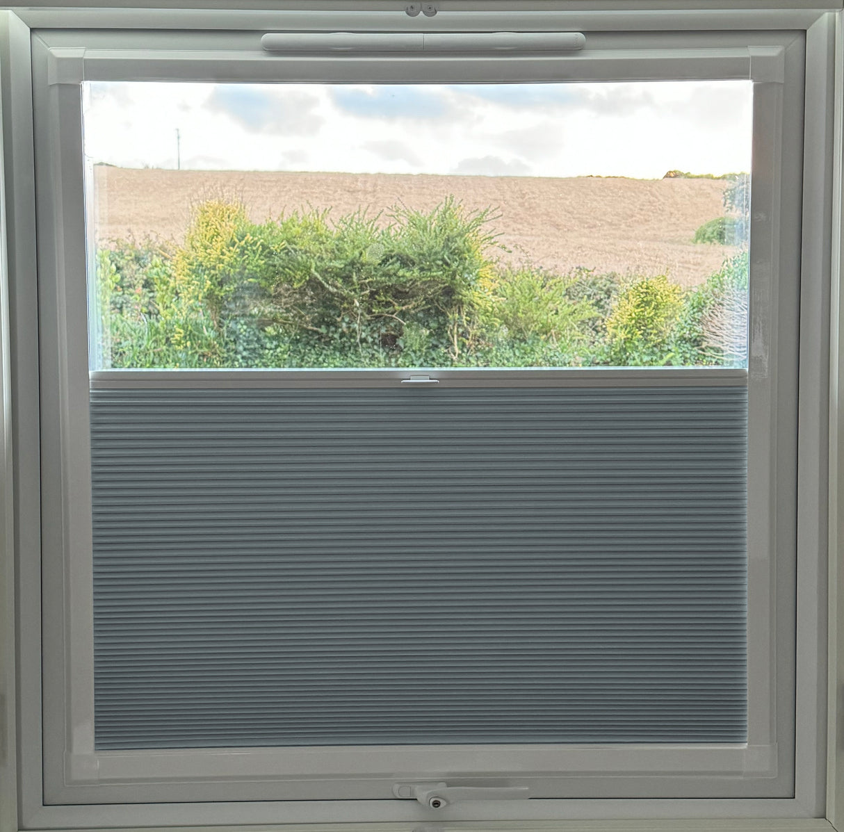 Perfect Fit Duette® Blind Room Darkening Legend