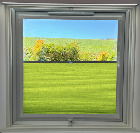 Perfect Fit Duette® Blind Dim Out Bright Spring - Blinds4All.co.uk