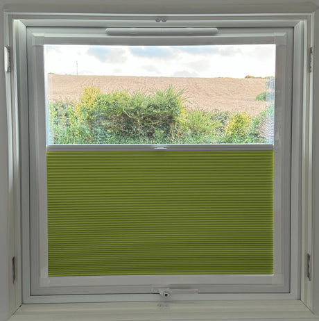 Perfect Fit Duette® Blind Room Darkening Bright Spring - Blinds4All.co.uk