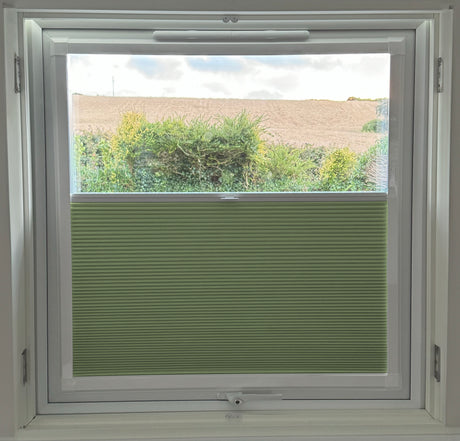 Perfect Fit Duette® Blind Room Darkening MardiGrass