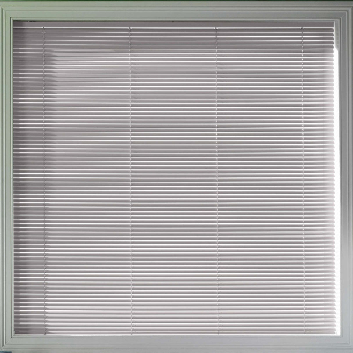 Litra Coca 25mm - Blinds4All.co.uk