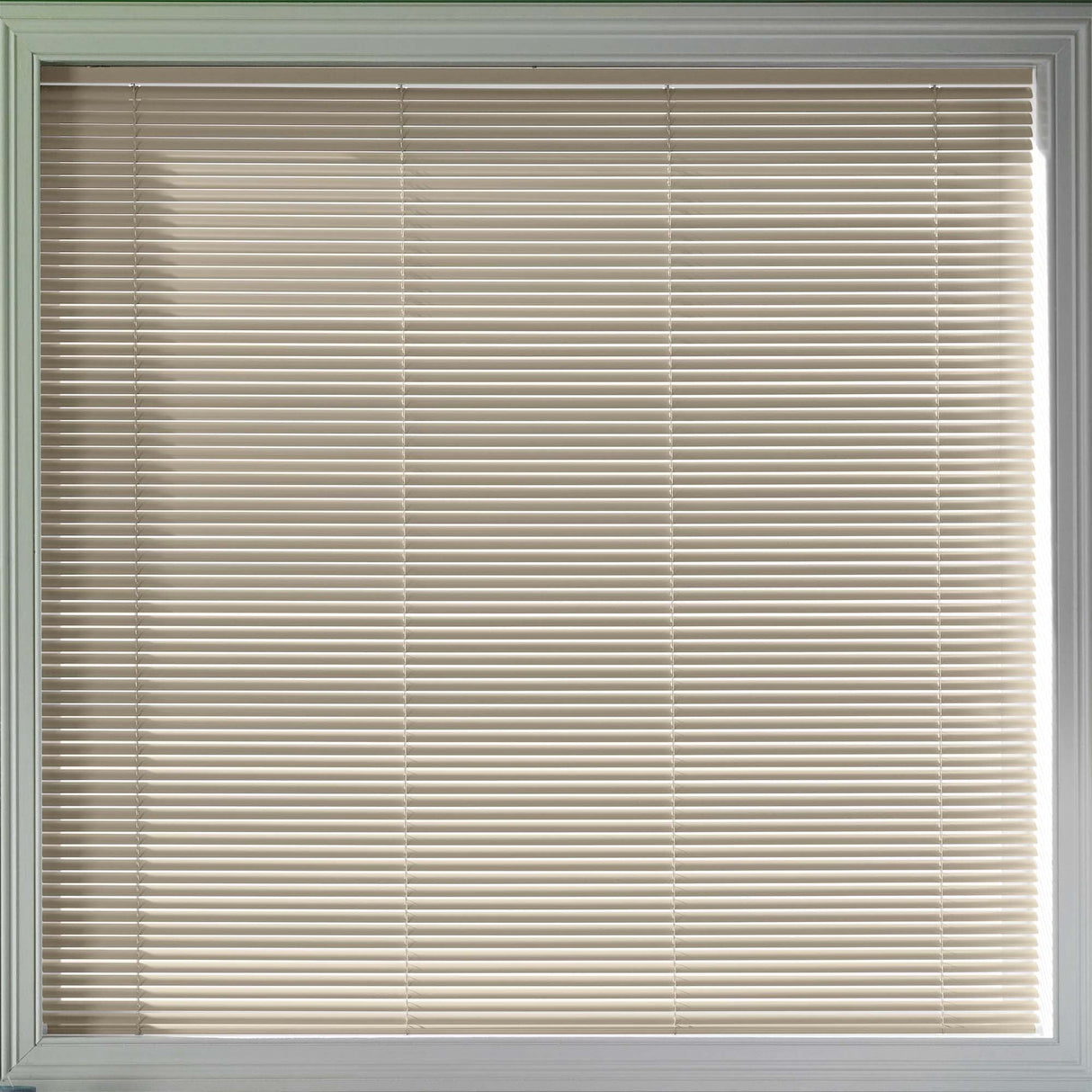 Perfect Fit Metal Venetian Sample - Lusso 25mm - Blinds4All.co.uk