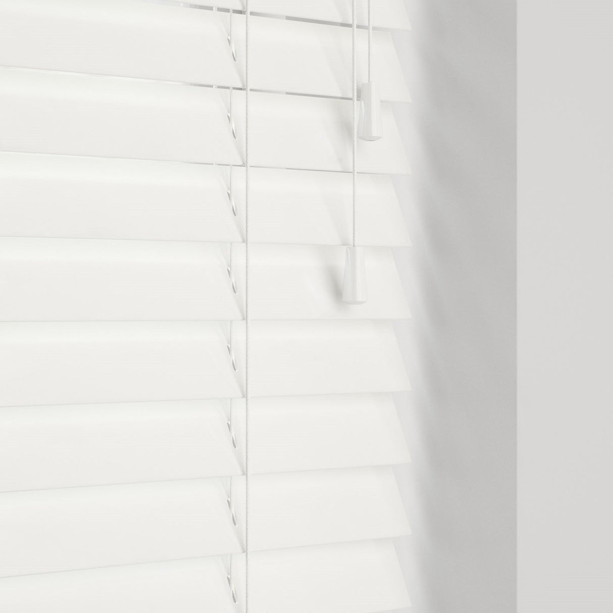 Gloss Pure 50mm - Battery Powered Tilt - Blinds4All.co.uk