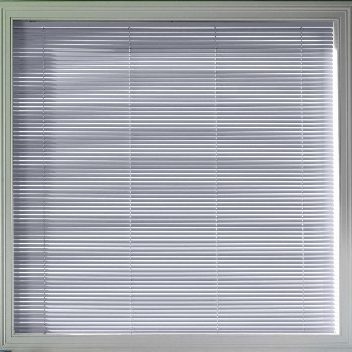 Sample - Brushed Aluminium 25mm - Blinds4All.co.uk