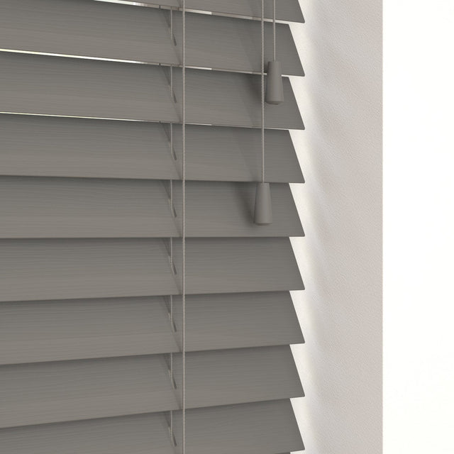 Orion Fine Grain 50mm - Battery Powered Tilt - Blinds4All.co.uk