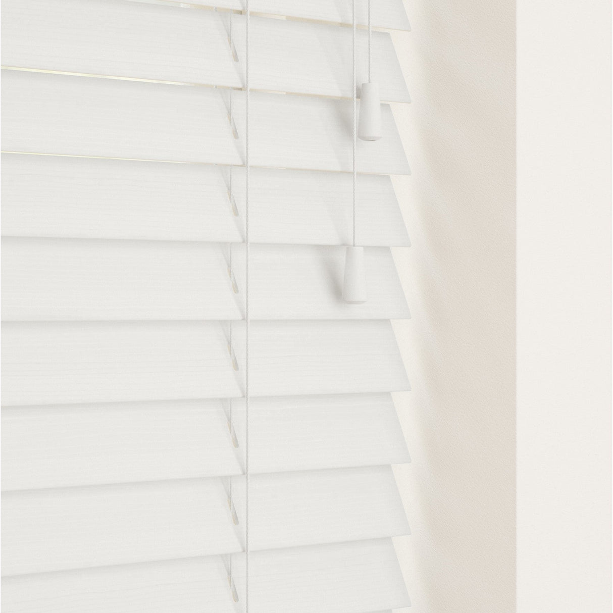 Sample - Serene Fine Grain 35mm - Blinds4All.co.uk